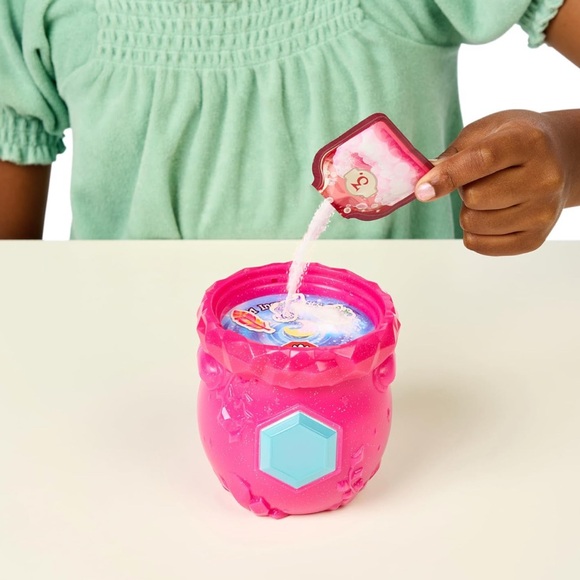 Magic Mixies Mixlings 2 Pack Cauldron with Magical Fizz - Picture 3 of 6